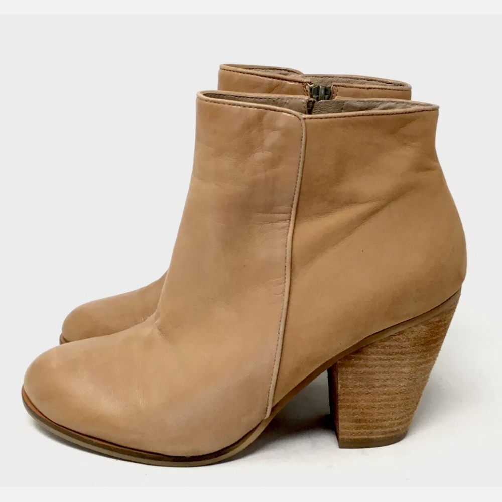 Vince Camuto Ankle Boots Tan Lambskin 9 - Picture 1 of 8